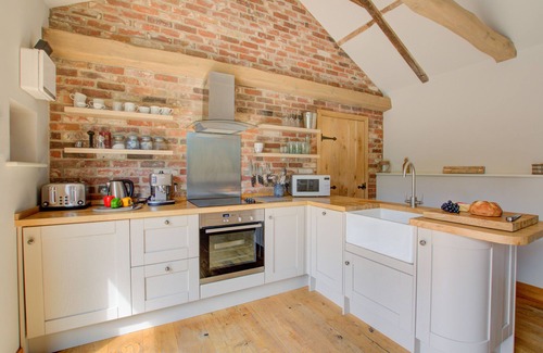 Norwich House | The Old Cart Lodge - Two Bedroom House, Sleeps 4
