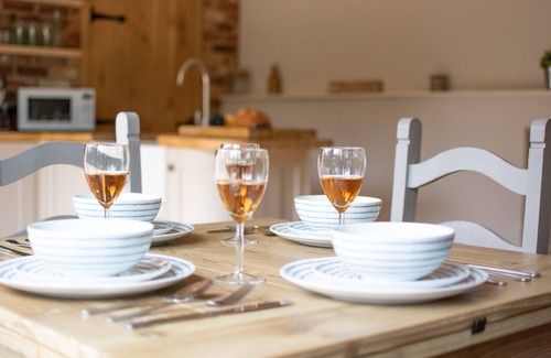 Norwich House | The Old Cart Lodge - Two Bedroom House, Sleeps 4