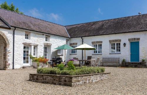 Llandefeilog House | The Old Carriage Court