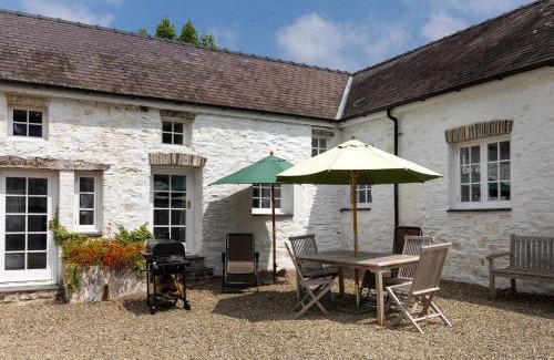 Llandefeilog House | The Old Carriage Court
