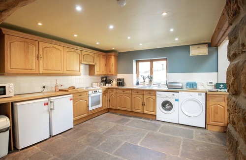North York Moors National Park Cottage | THE OLD CART HOUSE, pet friendly, with open fire in Farndale