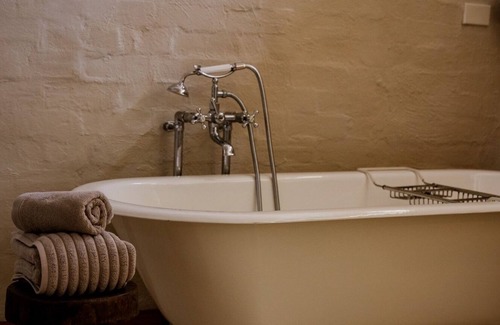Maclean House | The Old Clarence Brewery Boutique Accomodation