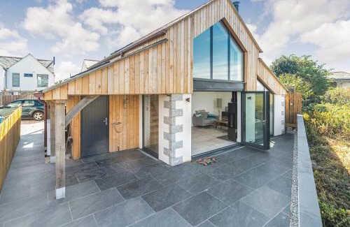 Gerrans House | The Old Coach Garage