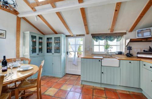 Cawston House | The Old Coach House