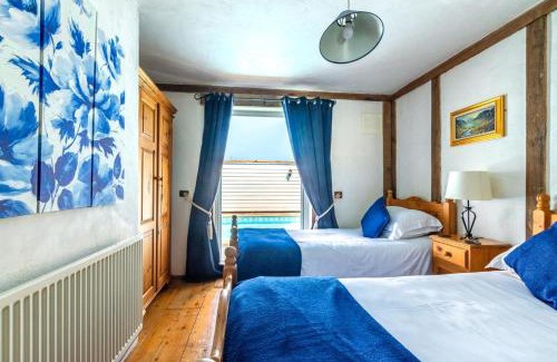 Cawston House | The Old Coach House