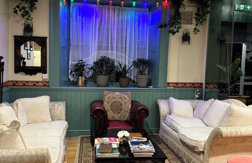 Witney Bed & Breakfast | The Old Court Hotel