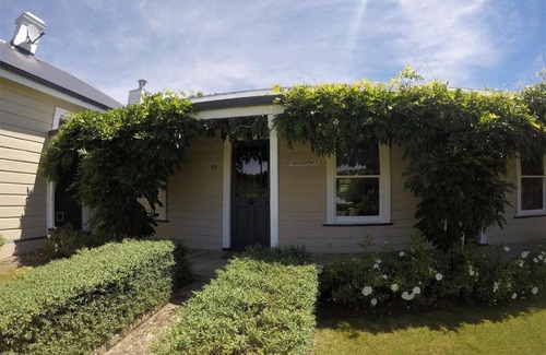 Naseby Bed & Breakfast | The Old Doctors Residence