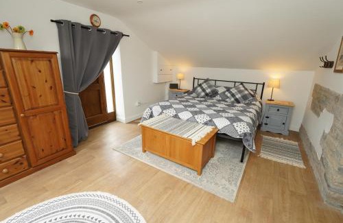 Dundon House | The Old Forge