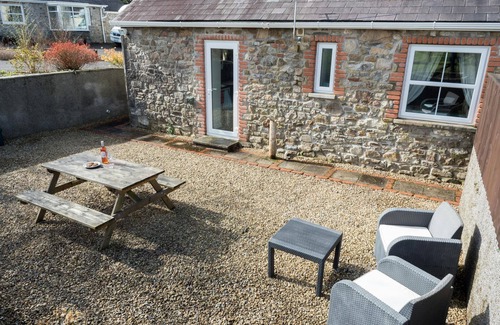 Golden Grove Cottage | The Old Forge, Llandeilo