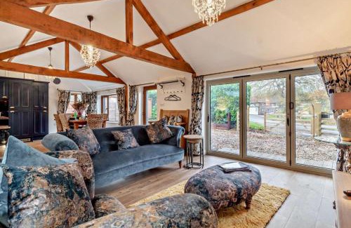 Irstead House | The Old Forge - Swanton Abbott