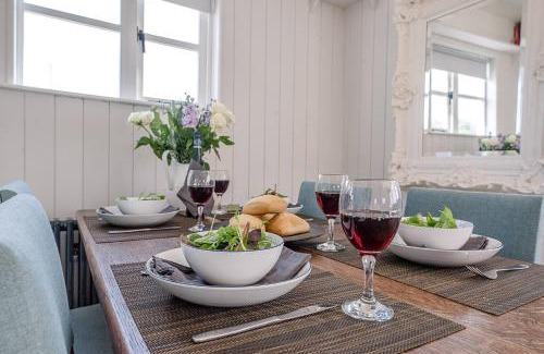 Martlesham Heath House | The Old Granary Cottage, Woodbridge