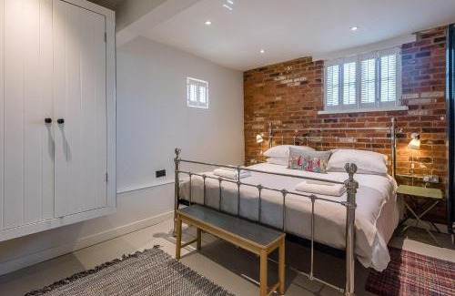 Martlesham Heath House | The Old Granary Cottage, Woodbridge