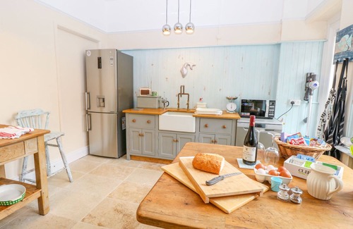 Totland Bay Cottage | THE OLD KITCHENS, pet friendly, with open fire in Totland