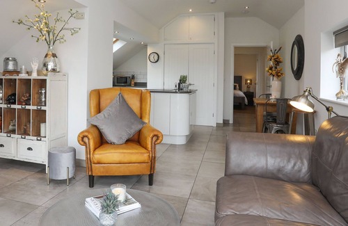 Denbigh Cottage | The Old Piggery - a cosy fire that sleeps 2 guests in 1 bedroom