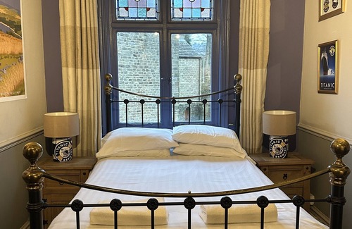 Ashover Hotel | The Old Poets Corner