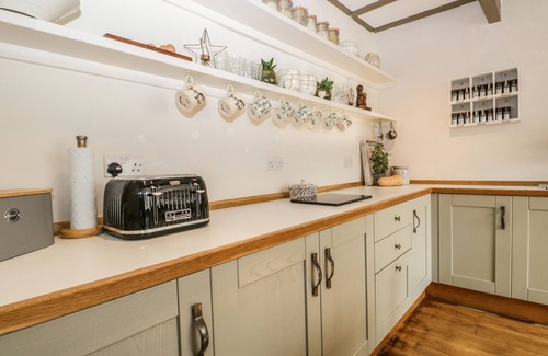 Meathop Cottage | THE OLD POST HOUSE, pet friendly, with open fire in Witherslack