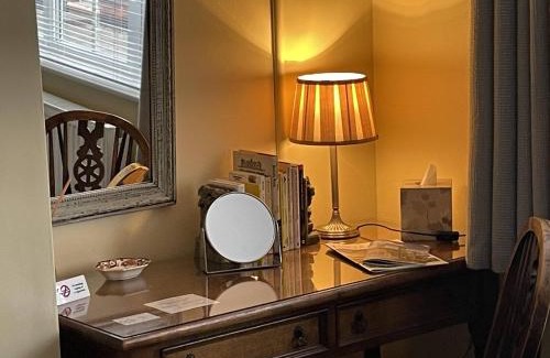 Glentham Bed & Breakfast | The Old Posthouse B&B