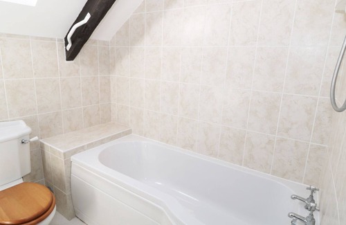 Kirkbymoorside Cottage | THE OLD POTTING SHED, family friendly in Kirkbymoorside