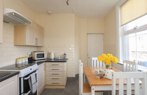 Bodorgan Cottage | THE OLD SCHOOL HOUSE, pet friendly, with hot tub in Bodorgan