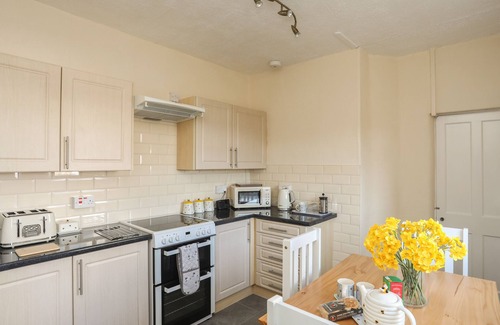 Bodorgan Cottage | THE OLD SCHOOL HOUSE, pet friendly, with hot tub in Bodorgan