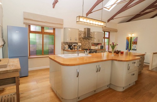 Saint Ann's Chapel Cottage | THE OLD SUNDAY SCHOOL, pet friendly, with a garden in Drakewalls