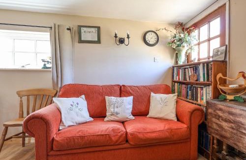 Alton Barnes House | The Old Tack Room - Uk49233