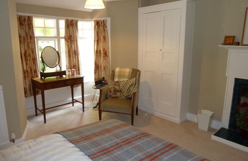 Tideswell Bed & Breakfast | The Old Vicarage Bed and Breakfast in attractive Peak District village