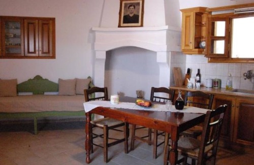 Astrikas House | The old winemaker's house