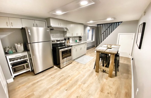 Walkerville Apartment | The Olde Walkerville Loft - 1BD/1BA Apartment