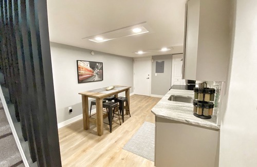 Walkerville Apartment | The Olde Walkerville Loft - 1BD/1BA Apartment