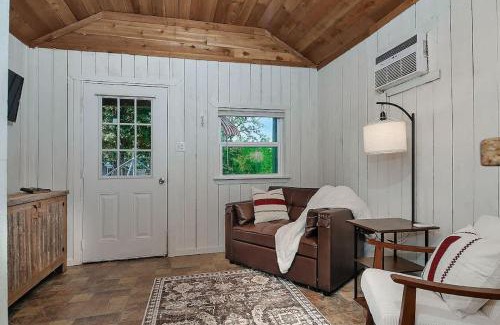 Centerville House | The Omni Cabin At Our Texas Ranch