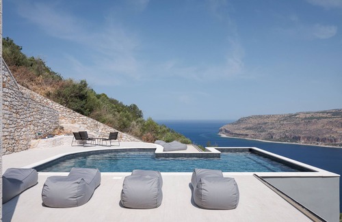 Areopoli Apartment | The One Limeni Residence One