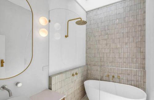Glenelg South House | THE OSLO on Broadway with Pool Villas 1 & 2