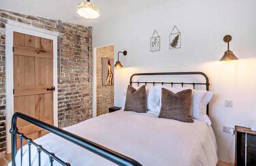 Sleaford House | The Ostlers Cottage