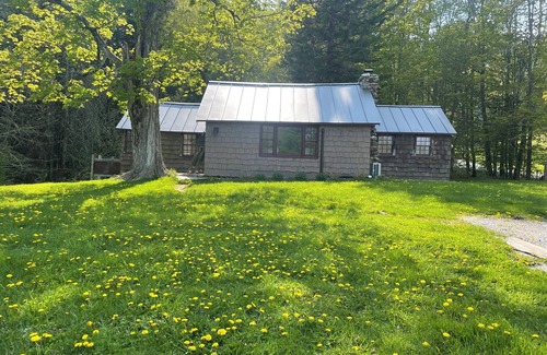 Landgrove Cabin | The Owls Nest-A quaint cabin in the woods of VT-Near Bromley, Magic & Stratton