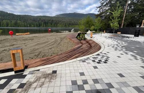 Regional District of Nanaimo Apartment | The Owls Nest at Westwood Lake