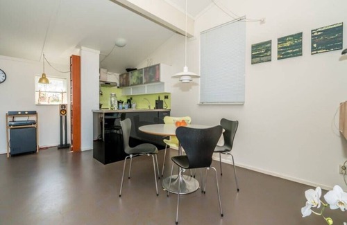 Oude-Tonge House | The owner's artistic streak is reflected in the interior and garden of this detached island home. Ev
