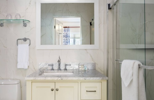 Hamilton Bed & Breakfast | The Oxford House