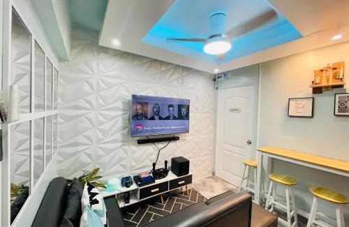 Valenzuela Apartment | The PAD Staycation 2BR Condo with PS4, Netflix, WIFI