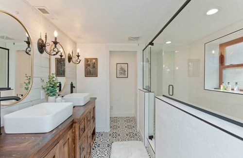 Grand Junction House | The Painted Lady Estate