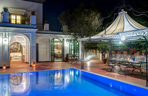 Colli di Fontanelle Villa | The Palace - Villa Escondida