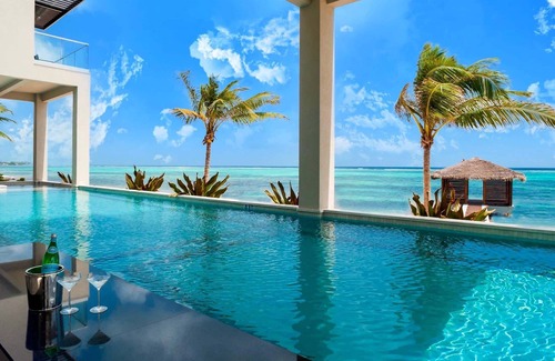 Bodden Town Villa | The Palm Family Retreat in Bodden Town by Personal Villas - Perfect Holiday Home