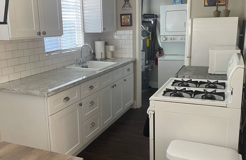Southeastern Sacramento Cottage | The Palms cottage Unit 1