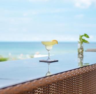San Narciso Bed & Breakfast | The Palms Resort & Bar