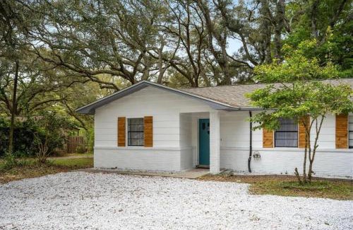 West Pensacola House | The PanAm fire pit bbq kid & dog friendly