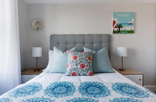 Observatory Apartment | The Paragon Explore Cape Town from a Stylish Home
