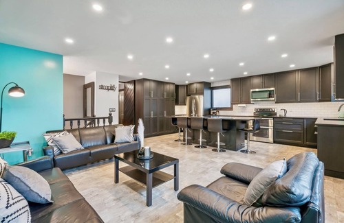 Sunnyside House | The Park House Retreat w/Hot Tub