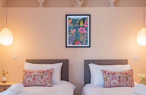 Ashford Cottage | The Parlour - a holiday let by Bloom Stays that sleeps 4 guests in 2 bedrooms