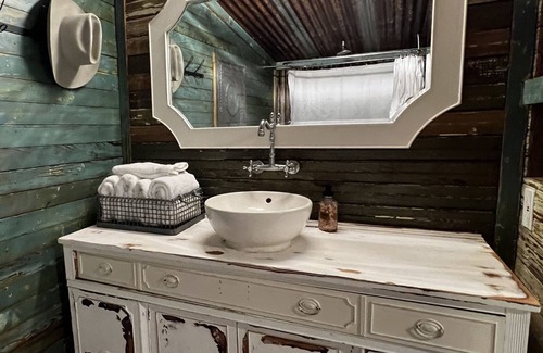 Round Top House | The Peaceful Bungalow