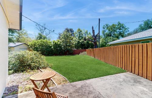 Fort King District House | The Peaceful Ocala Bungalow
